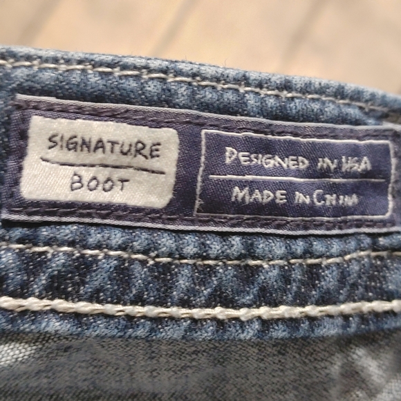 Miss Me Signature Boot Cut Jeans Size 27 - Picture 10 of 13